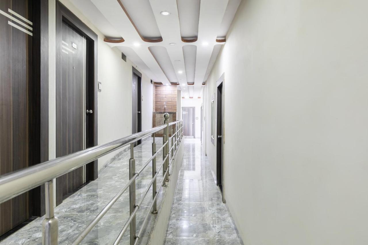 Oyo 45301 Hotel Om Palace Sāgar Zewnętrze zdjęcie