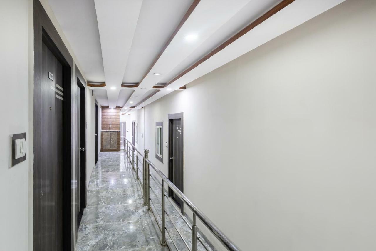 Oyo 45301 Hotel Om Palace Sāgar Zewnętrze zdjęcie